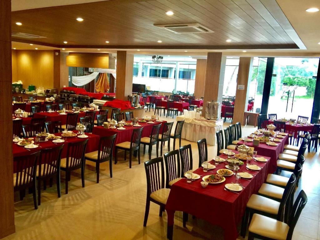 The Impress Nan Hotel Esterno foto